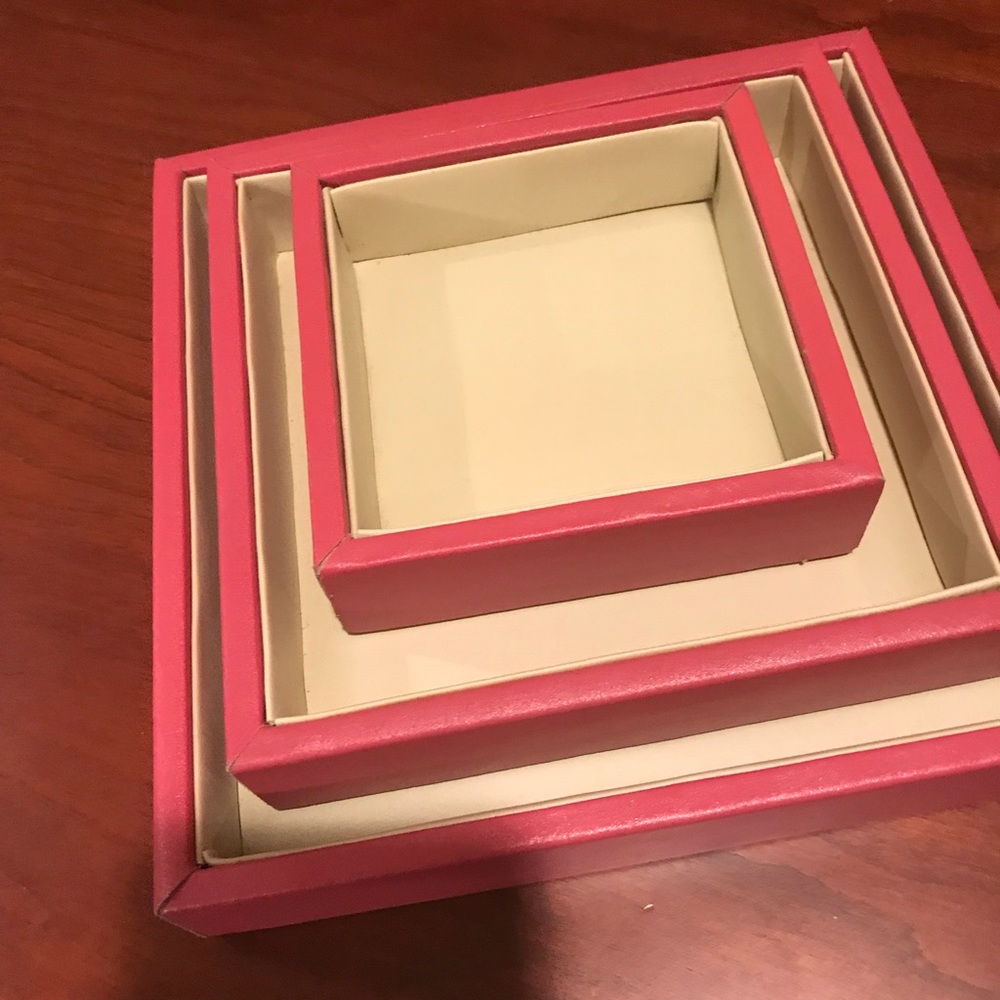 Set of 3 storage trays
